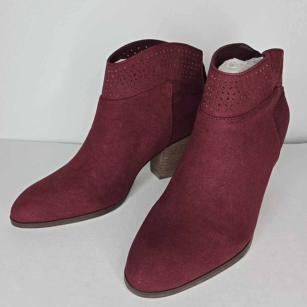 Violet & Red Womens Boot Jackson Booties 7.5 Burgundy Red Heeled Ankle Lazer Cut - Picture 3 of 10